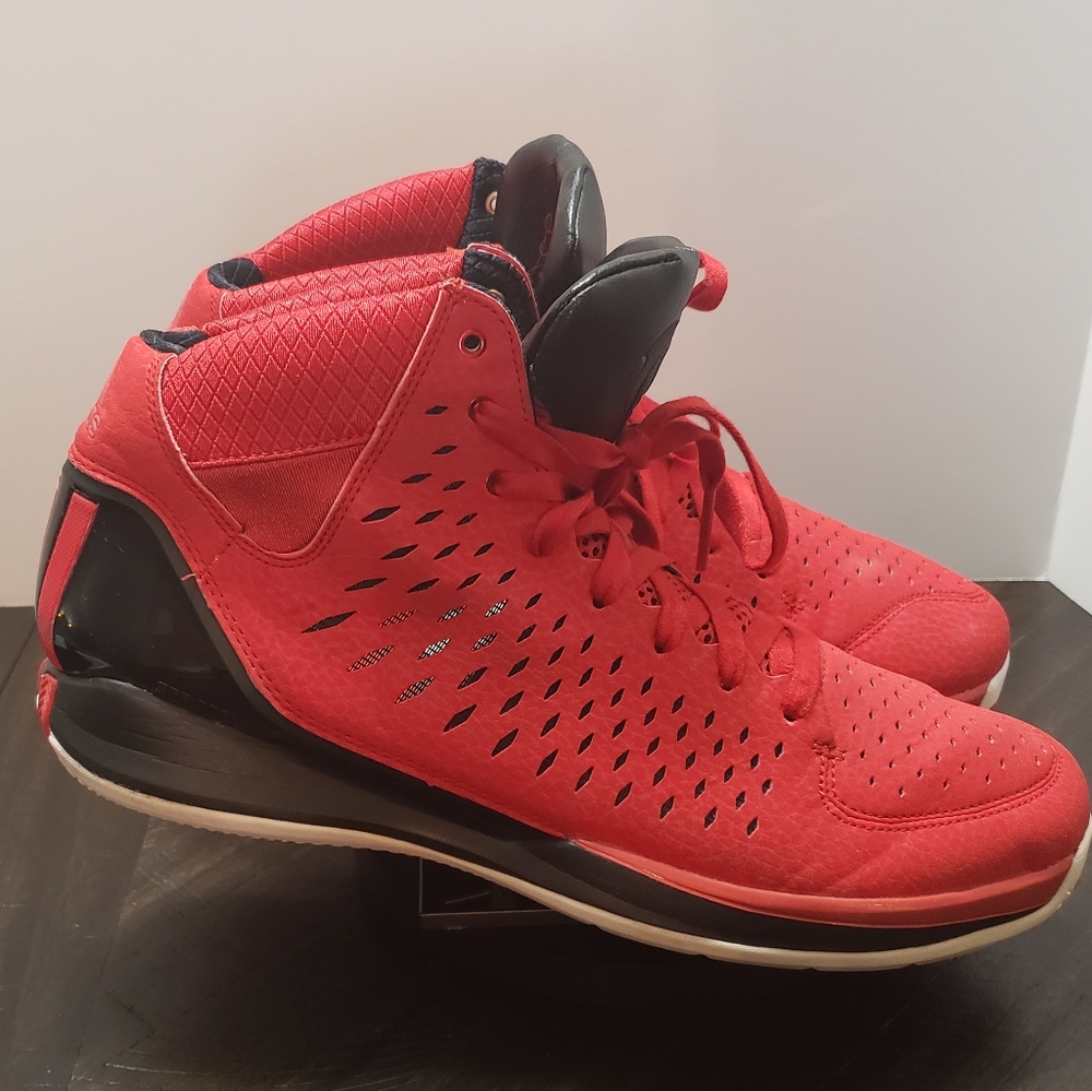 Adidas Derrick Rose 3 size 12.5